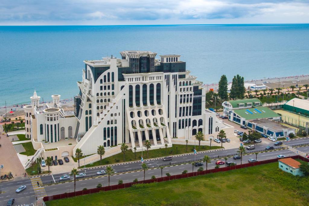 هتل GRAND GLORIA BATUMI