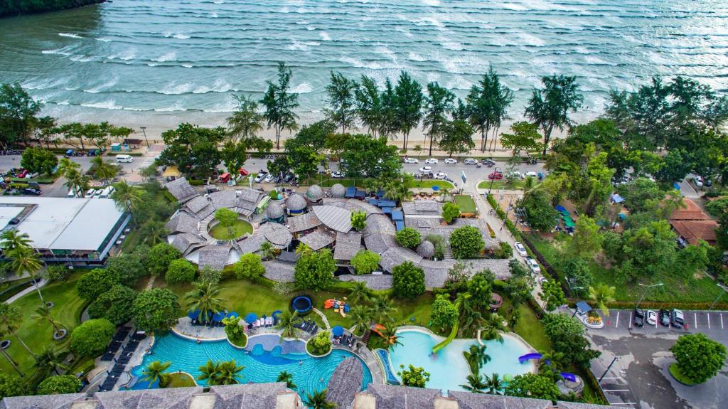 هتل HOLIDAY AO NANG BEACH RESORT