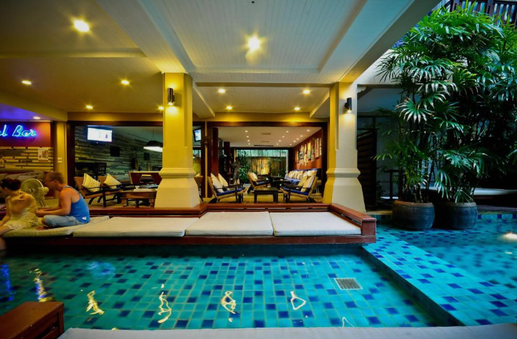 هتل Burasari Phuket