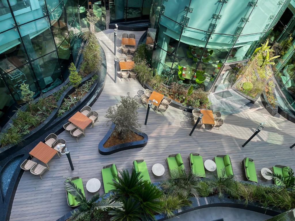 هتل AL KHOORY SKYGARDEN DUBAI