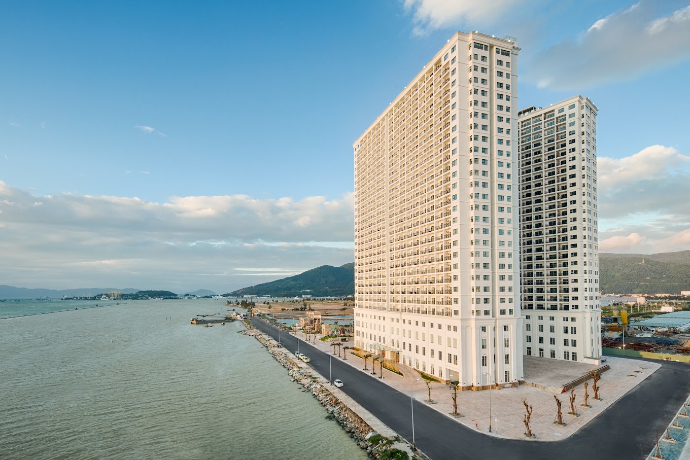 هتل WYNDHAM DANANG GOLDEN BAY